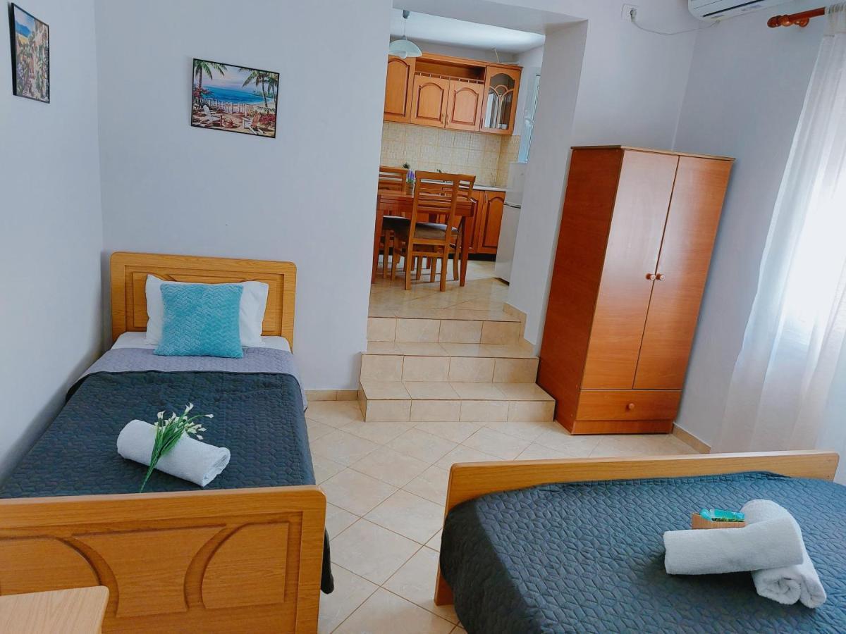 Orange Guest House Dhermi Ngoại thất bức ảnh