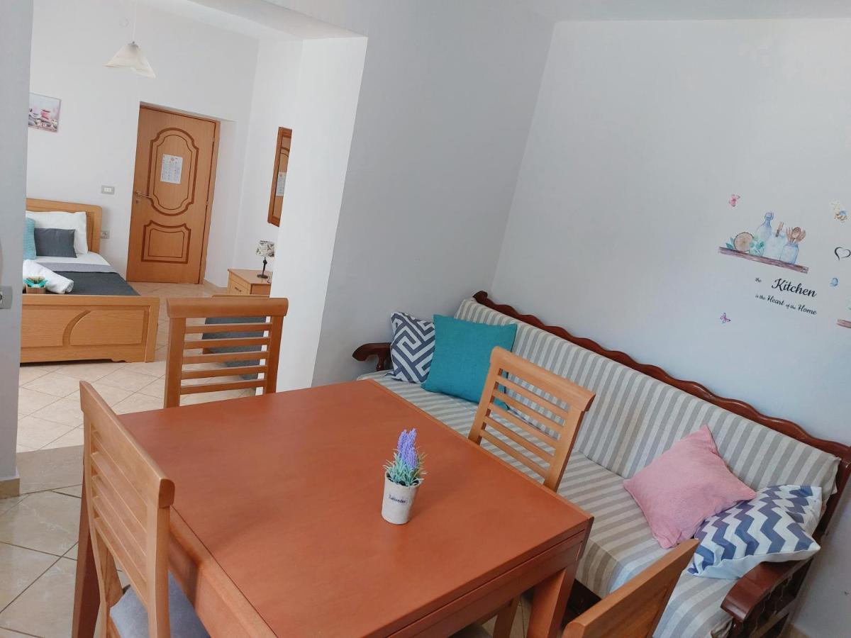 Orange Guest House Dhermi Ngoại thất bức ảnh