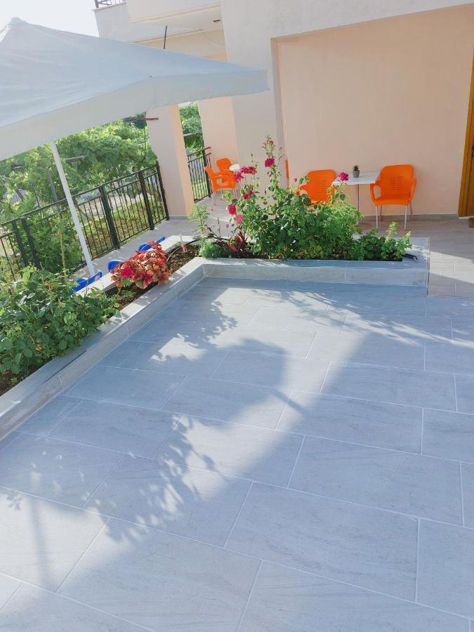 Orange Guest House Dhermi Ngoại thất bức ảnh